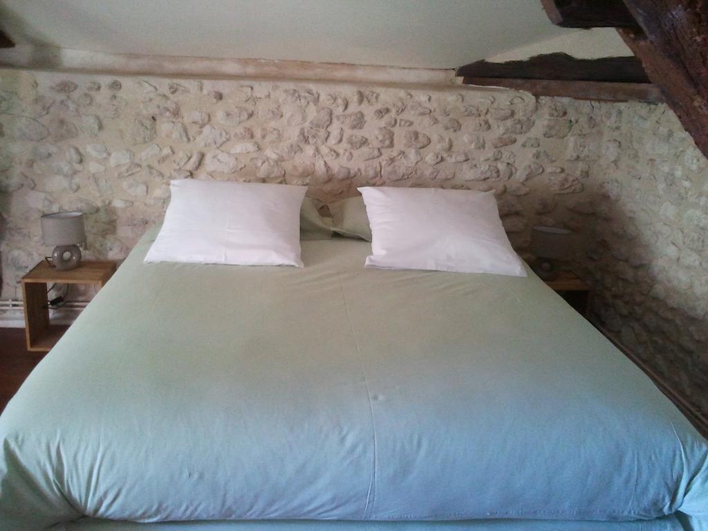 Chambres D'Hotes La Grange Au Bois Champagne-et-Fontaine Kamer foto